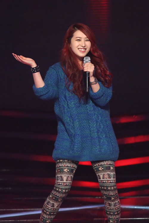 봄여름가을겨울의 코러스로 활동 중인 이시몬이 보이스 코리아2에 등장해 화제다./엠넷 제공