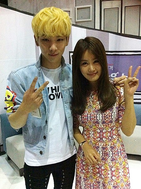 샤이니 키와 개그우먼 김지민이 함께 찍은 사진이 누리꾼 사이에서 뜨거운 반응을 보이고 있다./사진=김지민 미투데이