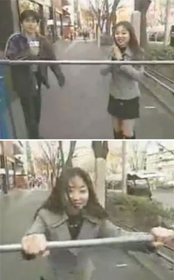 일본 방송의 황당한 속옷 노출 장면이 국내에서 화제를 모으고 있다. / 유튜브 영상 캡처