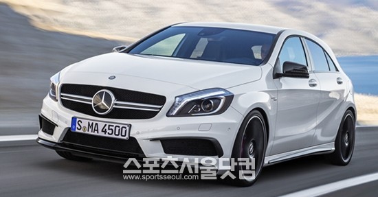 메르세데스-벤츠는 5일 언론 공개를 시작으로 열리는 2013 제네바 모터쇼에 AMG 최초의 콤팩트 고성능 모델 A 45 AMG를 세계 최초로 공개했다.