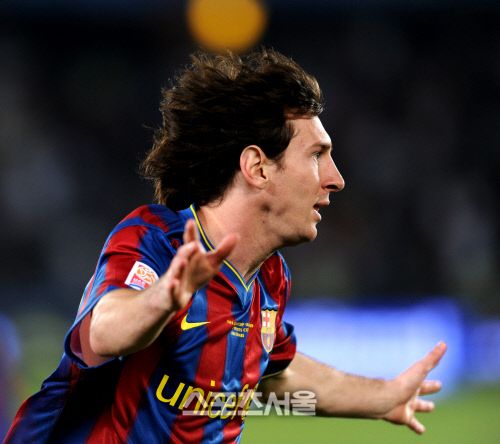 데포르티보 라 코루냐와 리그 27라운드 홈경기에서 17경기 연속골 기록을 달성한바르셀로나 공격수 리오넬 메시. / 스포츠서울 DB