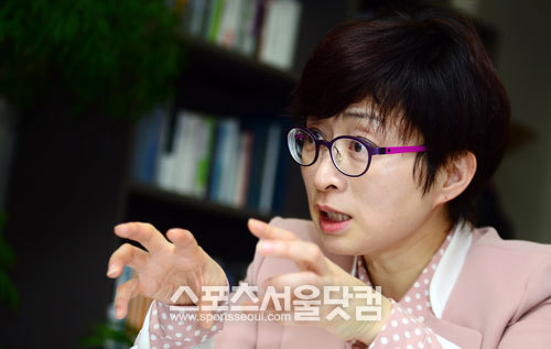 은 의원은 쌍용차 사태에 무응답으로 일관하는 박근혜 정부에 일침을 가했다.