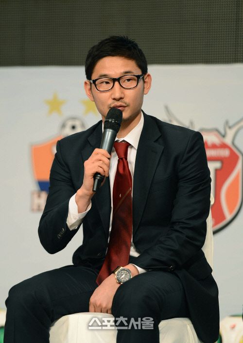 인천 유나이티드의 이천수가 오는 12월 3살 연하의 예비신부와 결혼한다. / 스포츠서울 DB