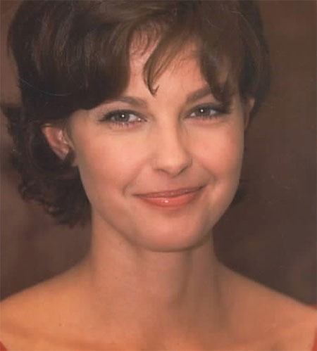 배우 애슐리 쥬드가 민주당 후보로 켄터키주 상원의원에 출마할 예정이다. / 잡지 화보