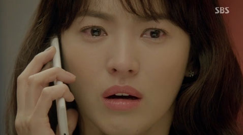 오영(송혜교 분)이 오수(조인성 분)가 진짜 오빠가 아니라는 것을 알게됐다. / SBS 그 겨울, 바람이 분다 캡처