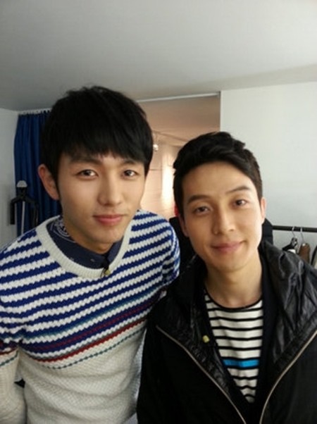 임슬옹 허경환이 함께 찍은 사진이 네티즌들 사이에서 화제다./임슬옹 트위터