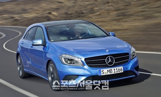 메르세데스-벤츠 코리아가 2013 서울모터쇼에 올해 출시 예정인 The new A-Class를 선보인다.