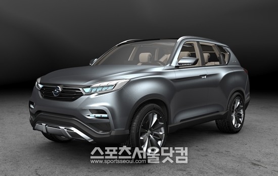 쌍용자동차가 차세대 대형 SUV 콘셉트카  LIV-1의 이미지를 25일 공개했다.