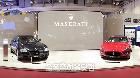마세라티가 경기도 고양시 일산 킨텍스 전시장에서 열리는 2013 서울모터쇼에 공식적으로 처음 참가해 올 뉴 콰트로포르테와 4인승 카브리올레 그란카브리오 MC를 국내에 최초로 선보였다.