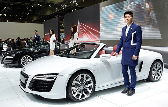 아우디는 이날 프레스데이에서 R8의 신모델 뉴 아우디 R8 V10 플러스 쿠페 와 뉴 아우디R8 V10 스파이더를 선보여 주목을 받았다. / 고양 = 임영무 기자