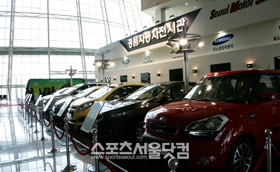 2013 서울모터쇼에는 올 뉴 볼보 V40 등 모두 12대의 자동차가 관람객들에게 경품으로 제공된다.