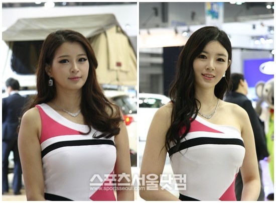 2013 서울모터쇼가 29일 오전 경기 고양 일산 킨텍스에서 공식 개막한 가운데, 도요타 레이싱 모델들이 관람객을 맞이하고 있다./고양=이철영 기자