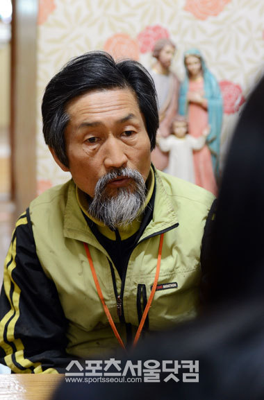 강 전 대표는 지난 9년여의 의정활동을 농민운동의 일환인 파견근무라고 생각했다. 따라서 그는 국회로 돌아갈 생각이 없다고 잘라말했다.