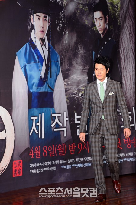 배우 이성재가 2일 오후 서울 영등포 63시티에서 열린 MBC 새드라마 구가의 서 제작발표회에 참석하고 있다./남윤호 인턴기자