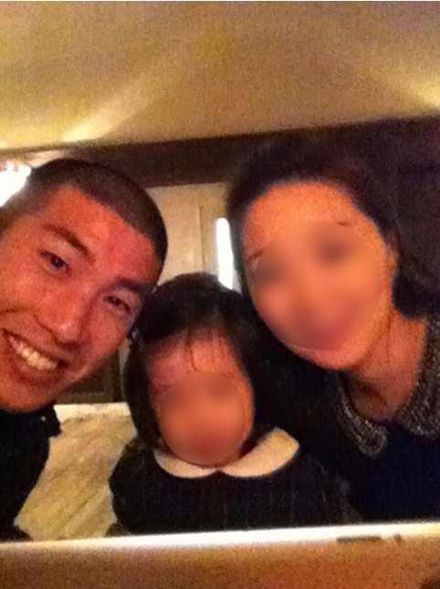 차두리(왼쪽)가 결혼 5년 만에 파경을 맞아 관심을 끌고 있다./차두리 트위터