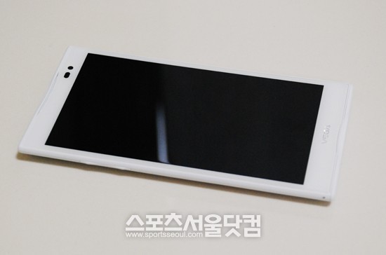 국내 풀HD 스마트폰 시장을 연 6인치 스마트폰 베가 넘버 6(VEGA NO.6 Full HD)