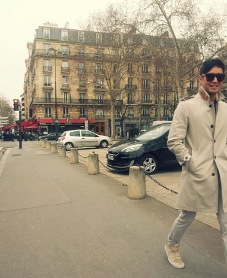 배우 천정명 근황이 공개돼 관심을 모으고 있다./천정명 트위터