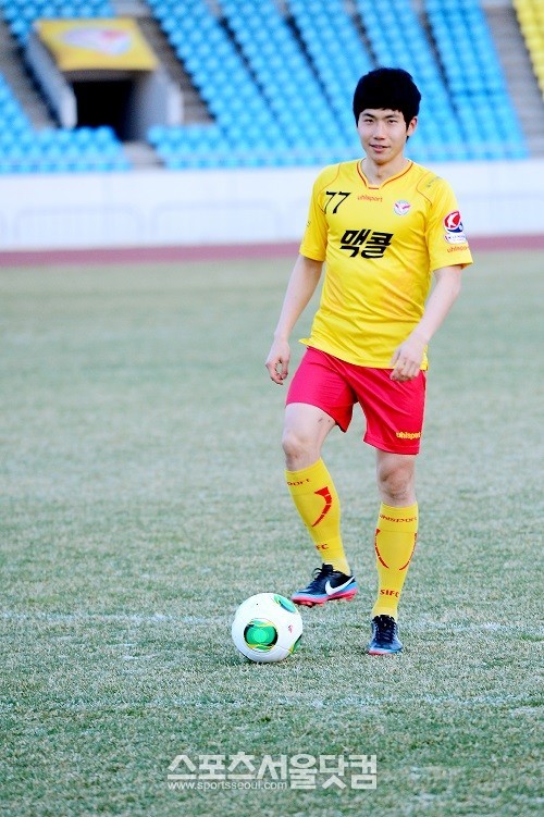 더는 추락하는 천마를 볼 수 없을 것이라고 말하는 김인성은 전북전 결승 골을 통해새로운 도약을 다짐하고 있다.