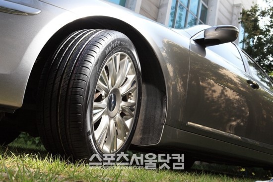 금호타이어는 마제티 솔루스로 전 세계 초고성능(UHP) 타이어 시장에서 점유율을 높이고 있다.