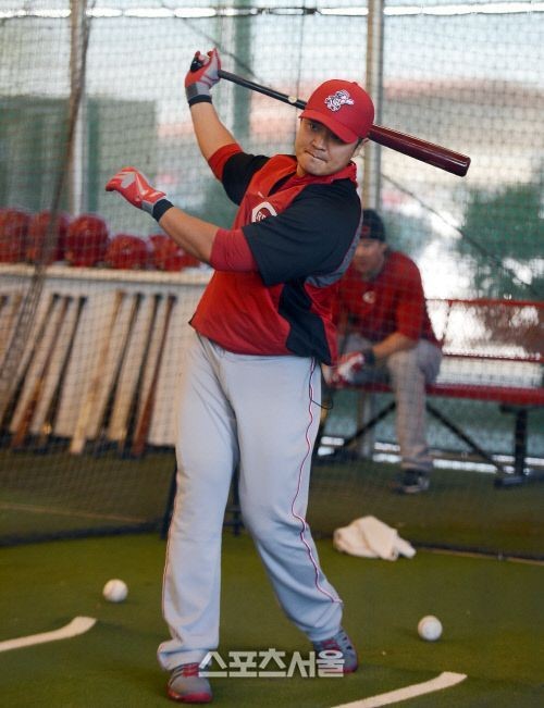 신시내티 레즈 추신수는 23일 시즌 10호 몸에 맞는 공을 기록했다. / 스포츠서울 DB