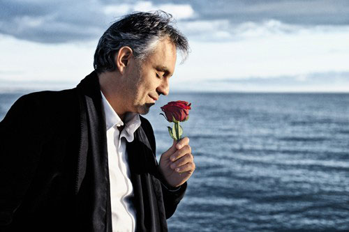 CGV에서 안드레아 보첼리의 러브인 포르토피노를 상영한다. /CGV