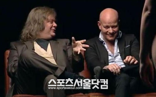 여성의 알몸을 평가하는 덴마크 TV 프로그램이 논란이 됐다. / 유튜브 영상 캡처