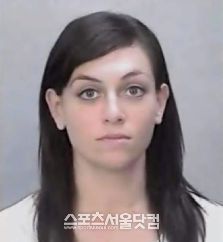 제자에게 수차례 누드사진을 보낸 여성 교사가 체포됐다. / 미국 경찰 제공