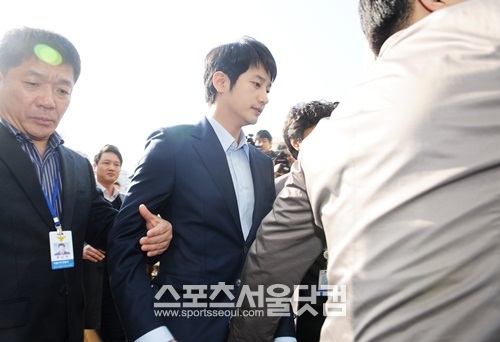 10일 오전 서울서부지검으로부터 불기소 처분을 받은 박시후.