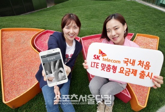 SK텔레콤은 22일 고객이 자신의 사용패턴에 맞춰 데이터와 음성을 고를 수 있는 LTE 맞춤형 요금제를 출시한다고 밝혔다.