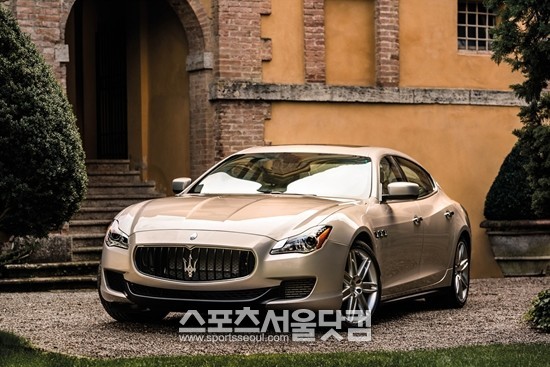 미국 잡지 롭 리포트는 마세라티 올 뉴 콰트로포르테를 최고 중의 최고 세단으로 선정했다.