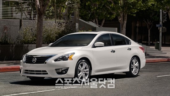 닛산 뉴 알티마가 한국 브랜드경영협회가 발표한 ‘2013 고객감동 브랜드지수’ 1위에 선정됐다.