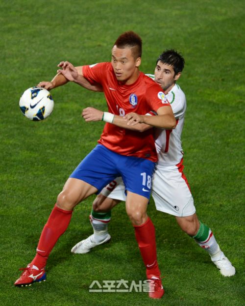 지난 12일 <더팩트> 사무실에서 열린 한일 축구대담에서 거론된 김신욱. / 스포츠서울 DB