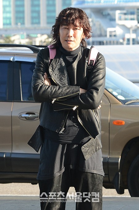 DMZ콘서트를 위해 일시 귀국한 김장훈이 라디오 방송에 나와 야동 이야기를 했다. /더팩트DB