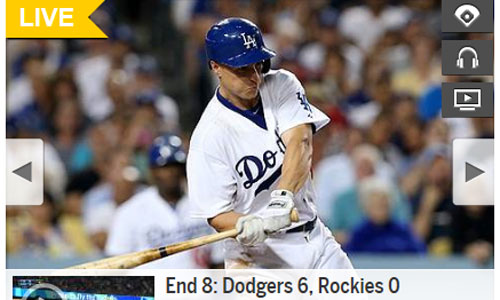 LA 다저스 마크 엘리스가 12일 열린 콜로라도 로키스와 홈 경기에서 4회말 2타점 적시타를 터뜨리고 있다. / LA 다저스 홈페이지 캡처