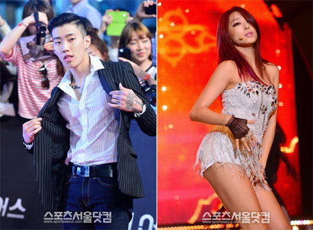 박재범이(왼쪽) 라디오스타에서 보라에게 사심고백 후 속마음을 털어놨다./더팩트DB