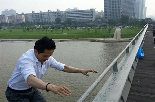 26일 오후 한강에 투신한 성재기 대표의 시신이 발견됐다./성재기 트위터