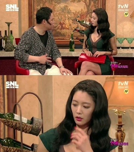 김구라(위, 왼쪽)가 클라라를 향해 19금 토크를 선보였다. / tvN 캡처