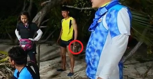 SBS 정글의 법칙이 오종혁 담배논란으로 진정성 논란에 휩싸였다. 하지만 일부 누리꾼들은 오종혁이 일명 까방권을 획득했다며 악성 댓글의 자제를 요구했다. / SBS SBS 정글의 법칙 방송 화면 캡처