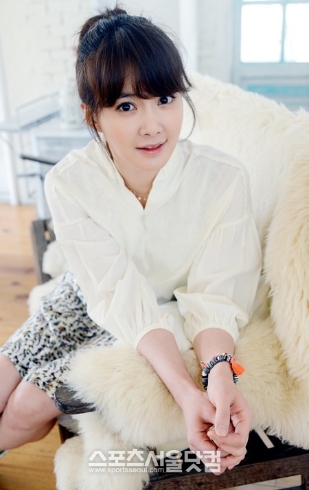 연기자 이시영이 영화 신의 한 수에 출연해 정우성과 호흡을 맞출 것으로 보인다./더팩트DB