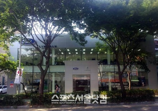 23일 포드코리아 공식 딜러인 프리미어모터스가 울산광역시 옥동 지역에 포드·링컨 울산 전시장을 오픈했다.