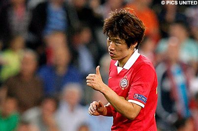 PSV 에인트호번의 박지성이 99개월 만의 리그 복귀전에서 시즌 첫 골을 터뜨리며 팀을 패배 위기에서 구했다. / PSV 페이스북