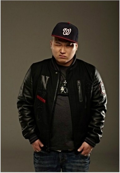 스윙스가 새로운 디스곡 신세계를 공개했다. / 브랜뉴뮤직 제공