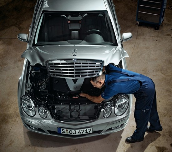 메르세데스-벤츠 코리아가 다음 달 2일부터 27일까지 지난 2006년 12월 31일까지 최초 등록한 차량(마이바흐 제외)을 대상으로 무상점검을 실시한다.