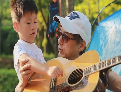 강인원 근황이 공개돼 눈길을 끌고 있다./채널A 제공