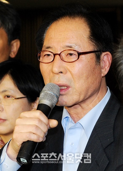 권영길 전 민주노동당 대표가 10일 정계은퇴의 뜻을 밝혔다. /더팩트DB