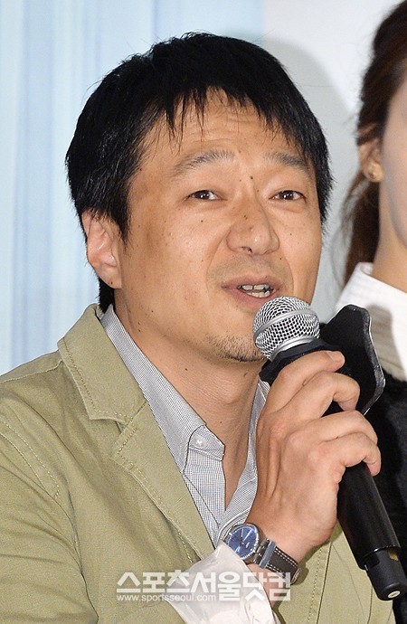 SBS 새 월화드라마 수상한 가정부의 연출을 맡은 김형식 PD가 최근 일었던 제목논란에 대해 가사 도우미라는 직업군을 비하할 의도가 전혀 없었음을 밝혔다. / 최진석 기자