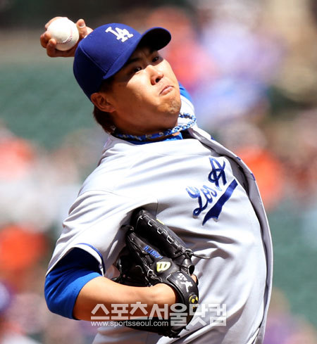 17일 애리조나 다이아몬드백스와 원정 경기에 선발 등판해 시즌 14승에 도전하고 있는 LA 다저스 류현진. / 더팩트 DB