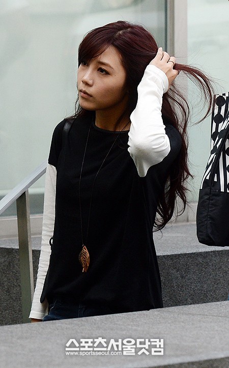 우수에 찬 눈빛 정은지