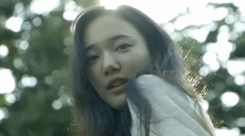 손수현이 버스커버스커 처음엔 사랑이란게 뮤비 여주인공으로 출연해 화제다./뮤직비디오 영상 캡처