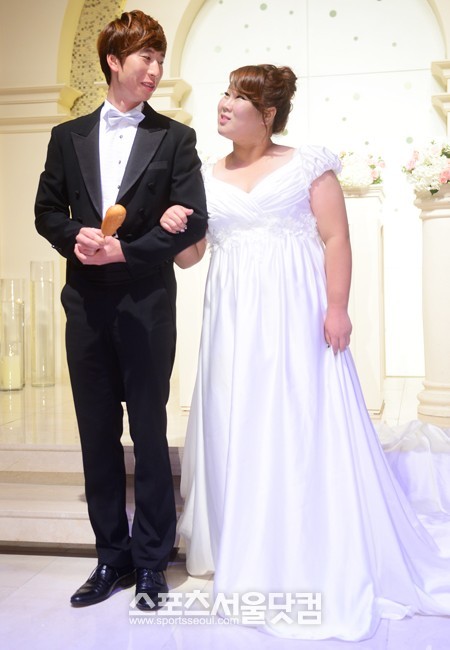 코코쇼-홀리데이 제작발표회에서 개그맨 양상국(29)이 결혼 계획에 대해 언급했다./배정한 기자